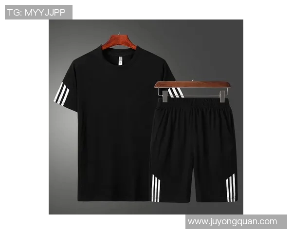 运动男士速干足球球星T恤舒适透气抗汗休闲运动短袖夏季必备